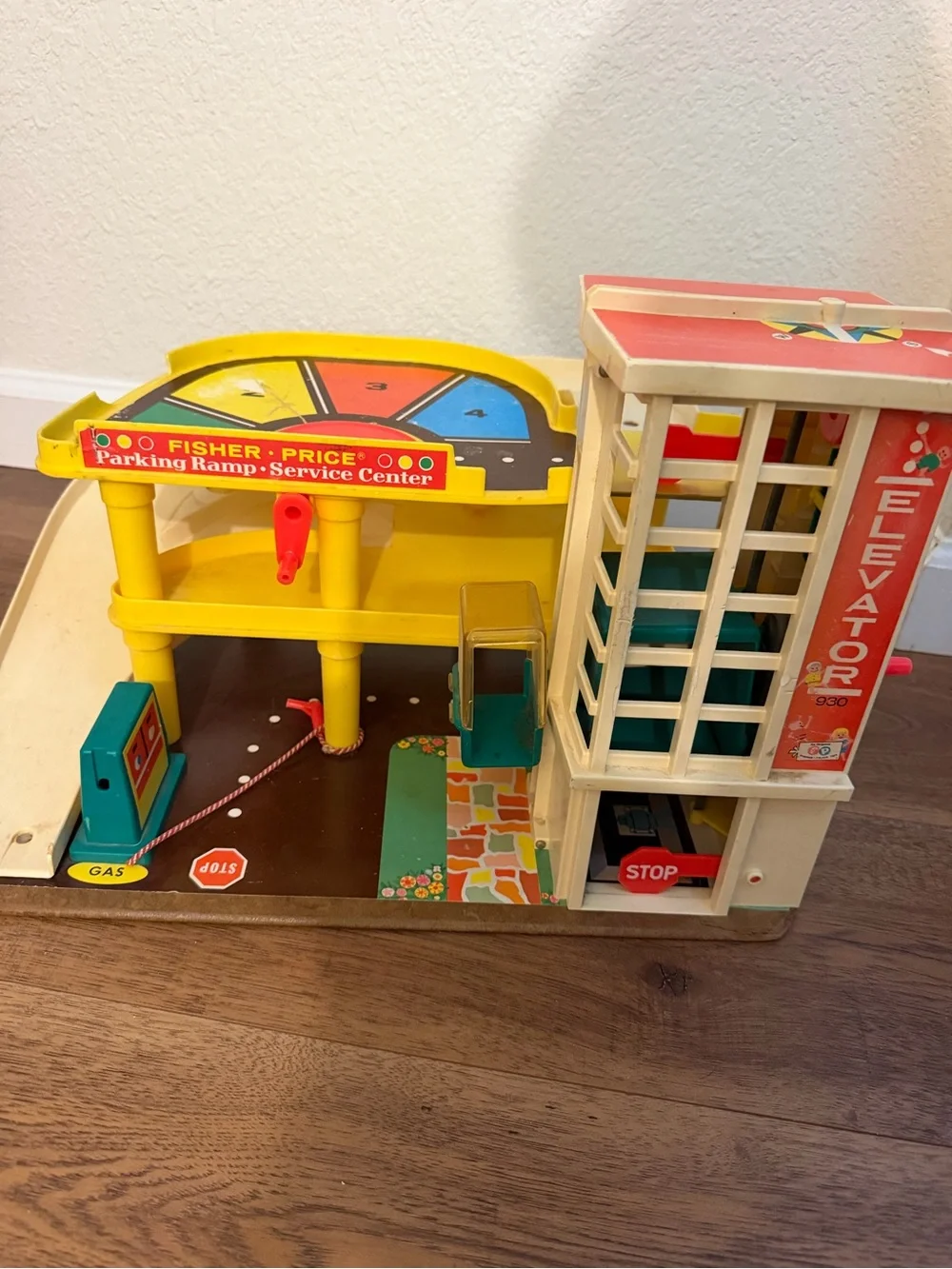 Fisher-Price Parking Ramp and Elevator Playset